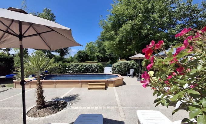 Saint-Georges-sur-Cher Apartment | Gîte La Voilerie, private jacuzzi & pool & cabin bed