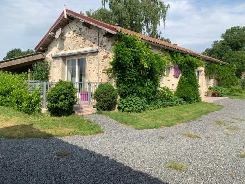 Bussiere-Poitevine House | GÎTE Les Buis