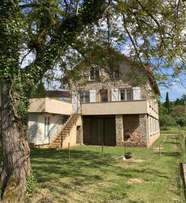 Lacave House | Gîte Les clés des Champs Côté Jardin