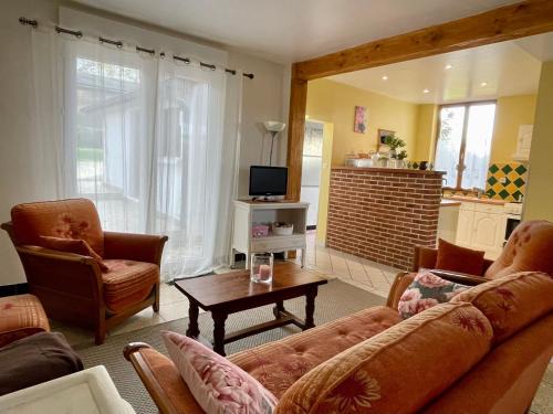 Vacqueriette-Erquieres House | Gîte Margot