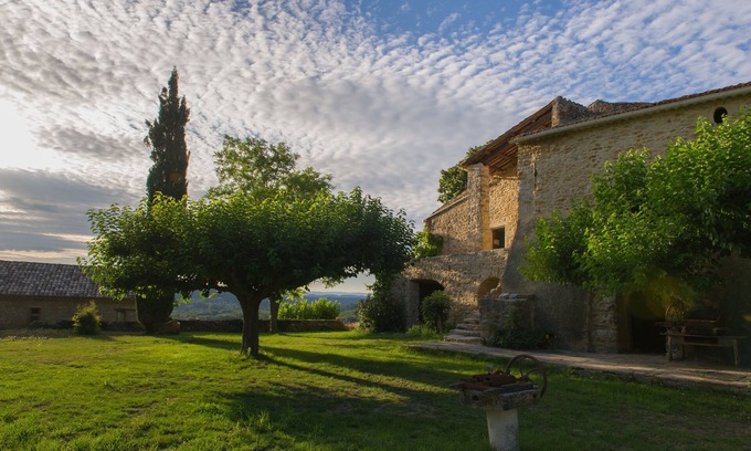 Verfeuil Apartment | Gîte Pélisse, charming gîte for 4 people in a large wine estate