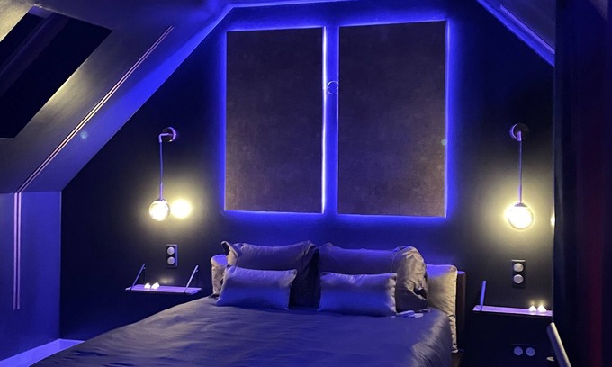 Pacy-sur-Eure House | Gîte Romantique Avec SPA et Accessoires Coquins