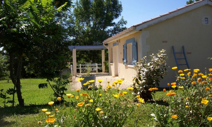 Montreal House | Gîtes de la Prairie quiet Gers countryside