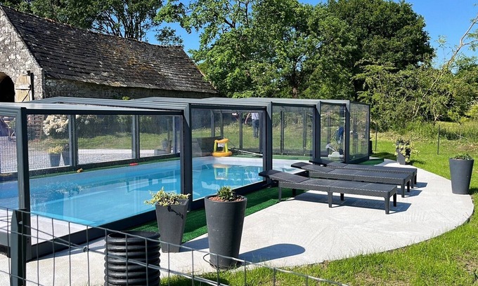 Ploerdut House | Gîtes Guebernez La Chaumière 6/Pers Heated indoor pool typical house