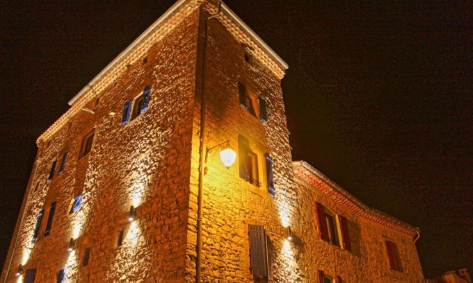 Saint-Jean-de-Crieulon House | Gîtes La Tour le Mas de Crieulon