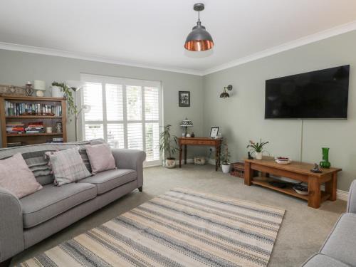 Roos House | Gabby's Garden Cottage