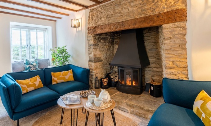 Meysey Hampton Cottage | Gable Cottage - Dog Friendly, Meysey Hampton near Cirencester