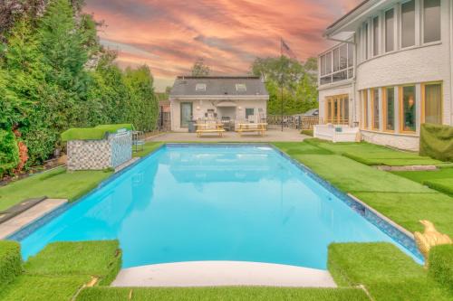 Queens Villa | GABLES new 2024