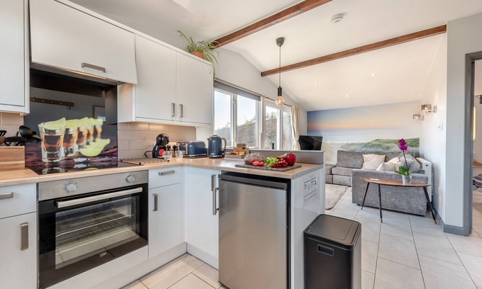 Llanybri House | Gala Lodge - Two Bedroom House, Sleeps 5
