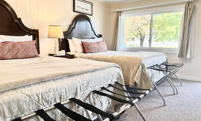 Hulls Cove House | Gallagher's Travels Room 3 (Double Queen)