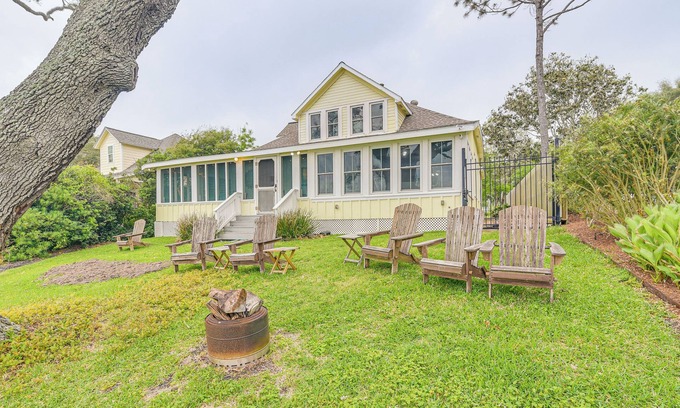 Morgan's Point House | Galveston Bay Retreat: Historic La Porte Home!