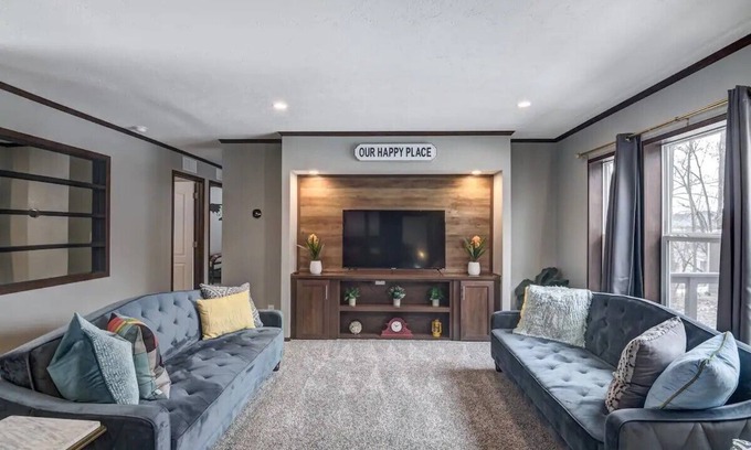 Durand House | GAME ROOM! Comfortable beds*Nature*FUN