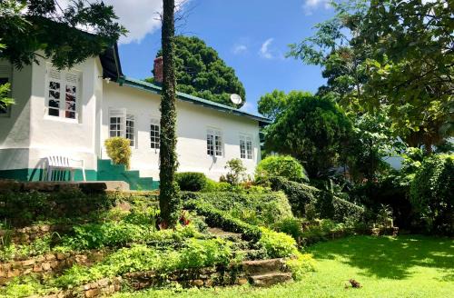 Ambanganga Korale House | Gammaduwa Heritage Bungalow and Tea Gardens