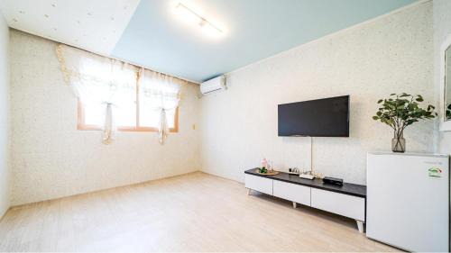 Namsan House | Gangchon Pine Hill Pension