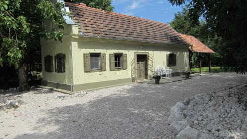 Garabonc House | Gara Cottage
