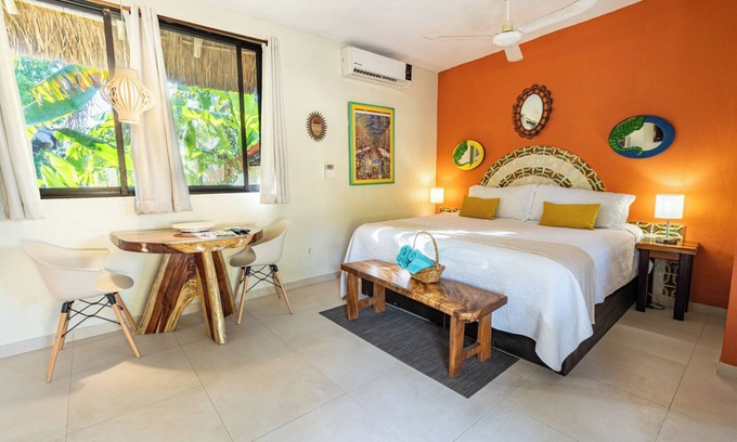 Isla Mujeres Cottage | Garden Cottage Perla at Villa Makax. The sargaso free beach is steps away