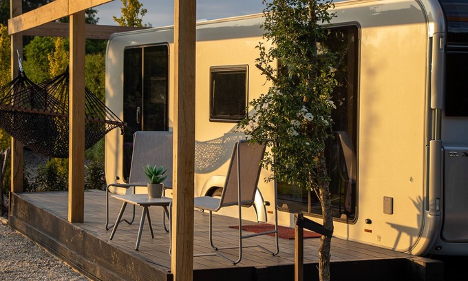 Saint-Hilaire-Fontaine Cabin | Garden-house: relax in Briffaut: Nievre - Bougogne