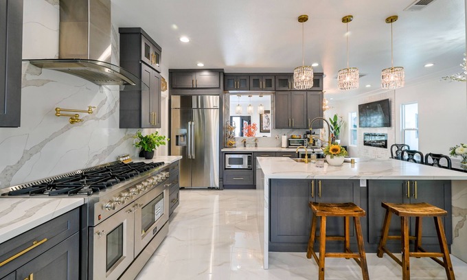 Garden Grove House | GARDEN GROVE HOME, ENJOY EXTRA 10% DICS FOR LONG STAY 31 + DAYS