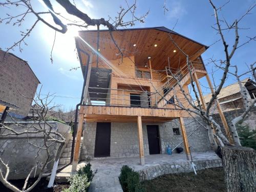 Jrvezh Villa | Garden House