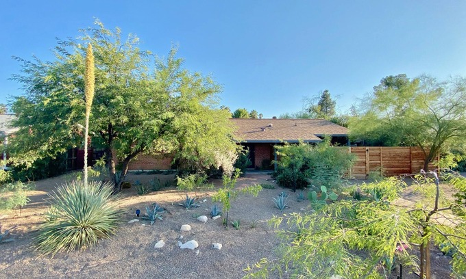 Midtown House | ‘Garden House’ - Beautiful Mid-Century Home