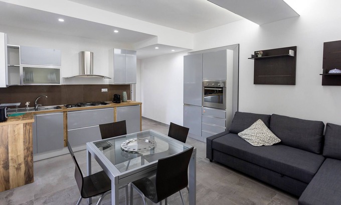 San Lazzaro House | Garden House is located in Agerola within walking distance of the famous Amalfi Coast