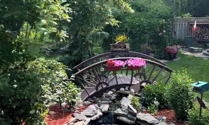 Alcona Apartment | Garden Oasis 2Bed Private Apt. - Walk to Lake Simcoe!