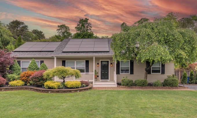 Whitesboro House | Garden Oasis Home near Wildwood Beaches