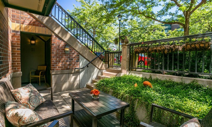 Orenco Station Apartment | Garden Patio Suite