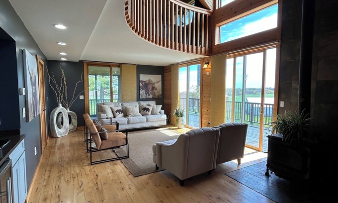 Viroqua House | Garden Ridge Retreat- Farm Stay