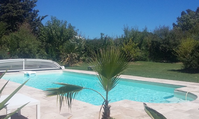 Aix-en-Provence Apartment | Garden view apartment