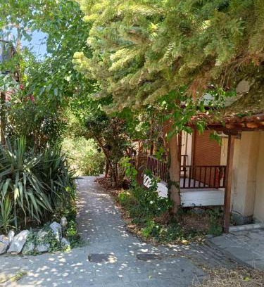 Makri Apartment | Garden View home in Makri