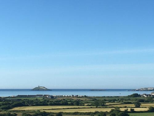 Garryvoe Apartment | Garryvoe - Ballycotton Bay & Island View