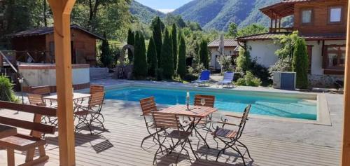 Borlova House | Gasthaus Maria
