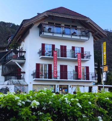 Auer Hotel | Gasthaus Pension Flora im Sùden Sùdtirol
