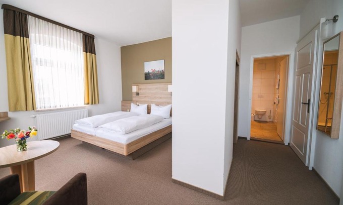 Wildetaube Hotel | Gasthof Drei Schwanen
