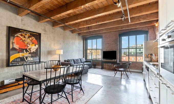 Gastown Apartment | Gastown 1 bedroom loft!