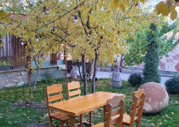 Garni House | Gata House