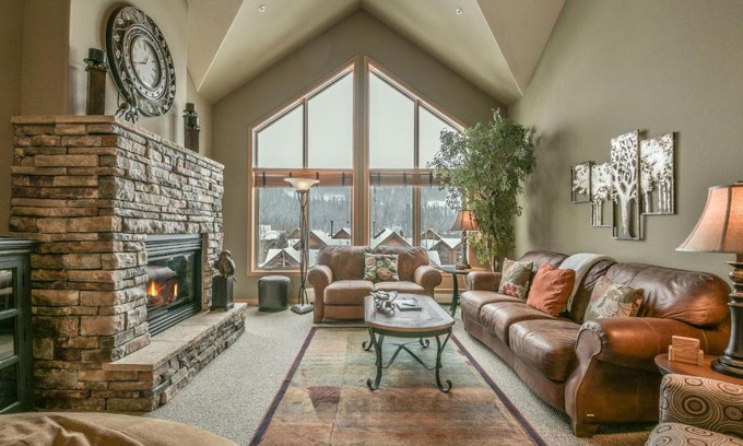 Mountain House House | Gateway Lodge 5091