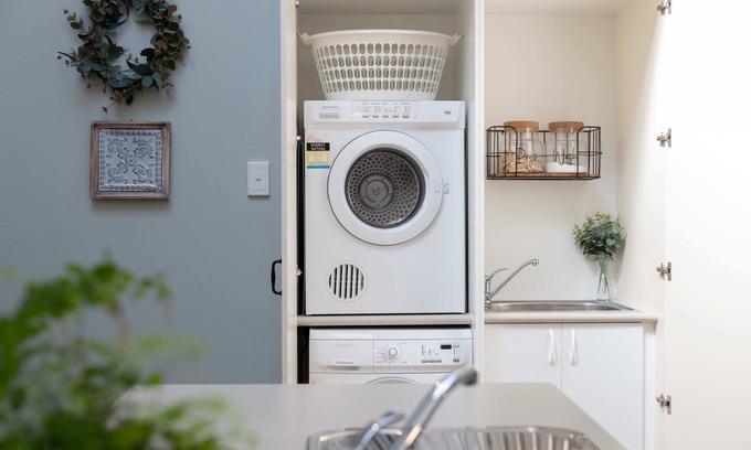 Crafers West Bed & Breakfast | Gateway to the Adelaide Hills. Modern apartment located in Crafers.