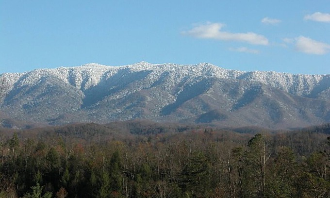Gatlinburg Cabin | Gatlinburg - Mount LeConte Mansion - 10 Bedrooms - Sleeps 26