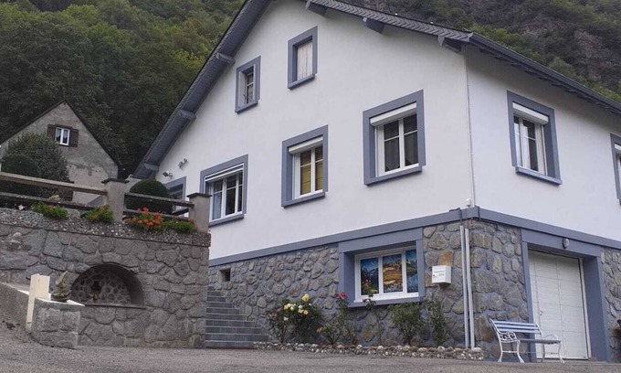 Gedre Apartment | Gavarnie-Gèdre - In the heart of the 3 Cirques - 4 people - 2 comfort keys