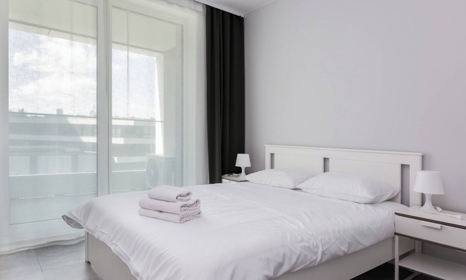 Srodmiescie Apartment | Gdynia Marina Modern Apartment