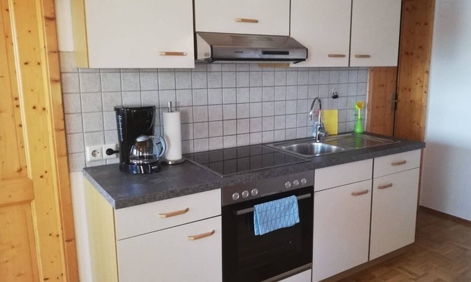 Schwarzenbach am Wald Apartment | Gemühtliche, aus Kiefer-Massivholz eingerichtete Fereinwohnung