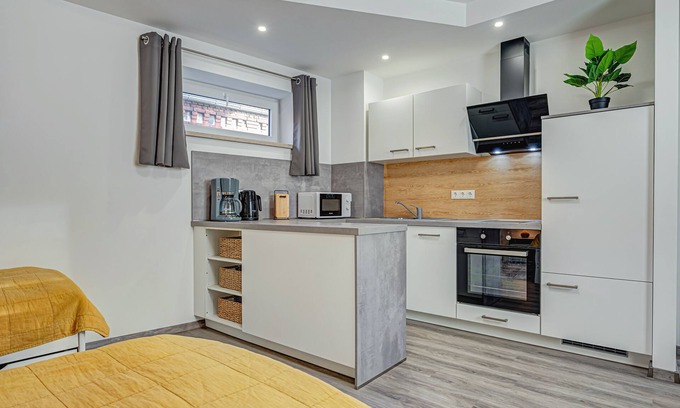 Mühlhausen Apartment | Gemütliche Ferienwohnung für 2 Personen mit Eigener Küche und Bad