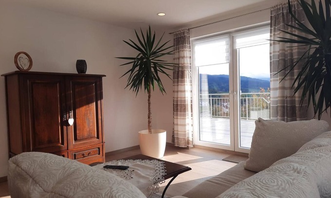 Prackenbach Apartment | Gemütliche Ferienwohnung mit Großer Sonnenterrasse