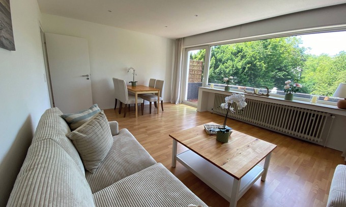 Unna Apartment | Gemütliche Ferienwohnung mit Blick ins Grüne im Herzen von Unna