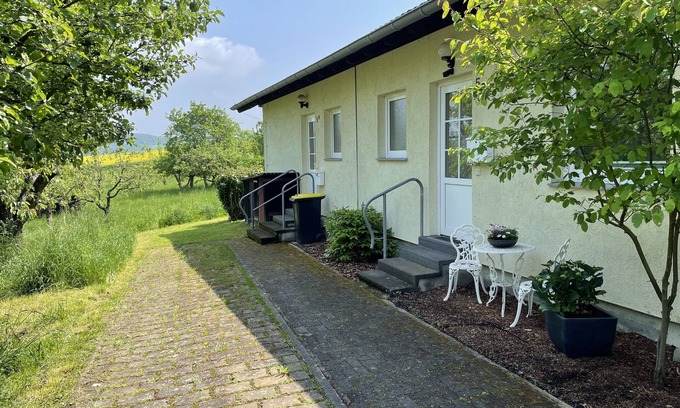 Biebernheim Apartment | Gemütliche Fewo, Ruhige Lage Direkt Über dem Rheintal Gegenüber der Loreley