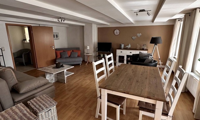 Altstadt Apartment | Gemütliches Feriendomizil mit kostenfreiem WLAN und voll eingerichteter Küche