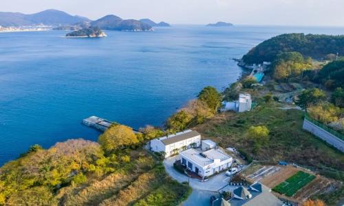 Irun-myeon Villa | Geoje Star Marine Pool Villa