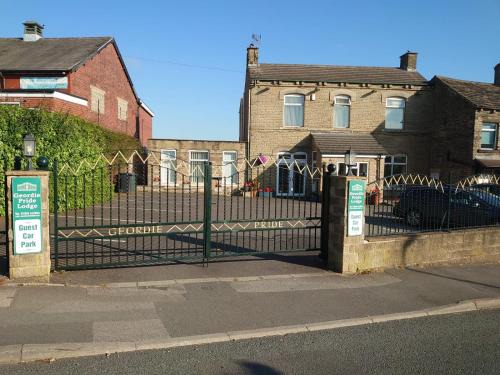 Liversedge House | geordie pride lodge
